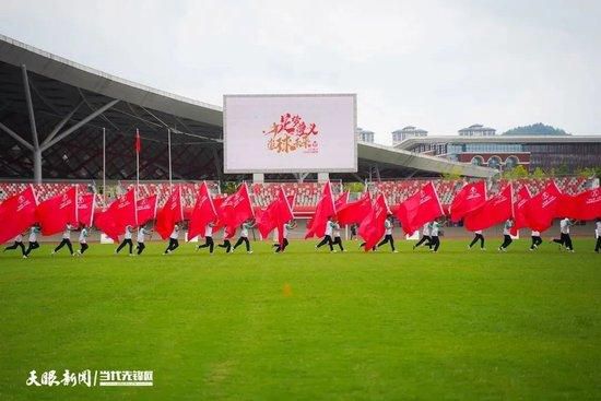 由于罗马在欧联杯的小组赛拿到了第二名，他们在进入淘汰赛之前还必须与欧冠的小组第三名进行两场主客附加赛。